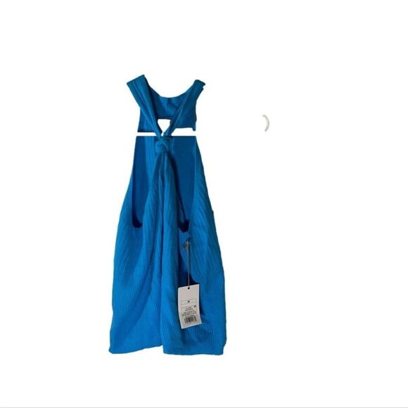 A New‎ Day NEW Medium Turquoise Ribbed Tank Top - Picture 1 of 5